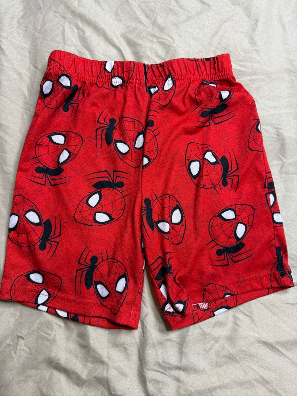Red Spider-Man Print Kids Shorts Medium (7/8)